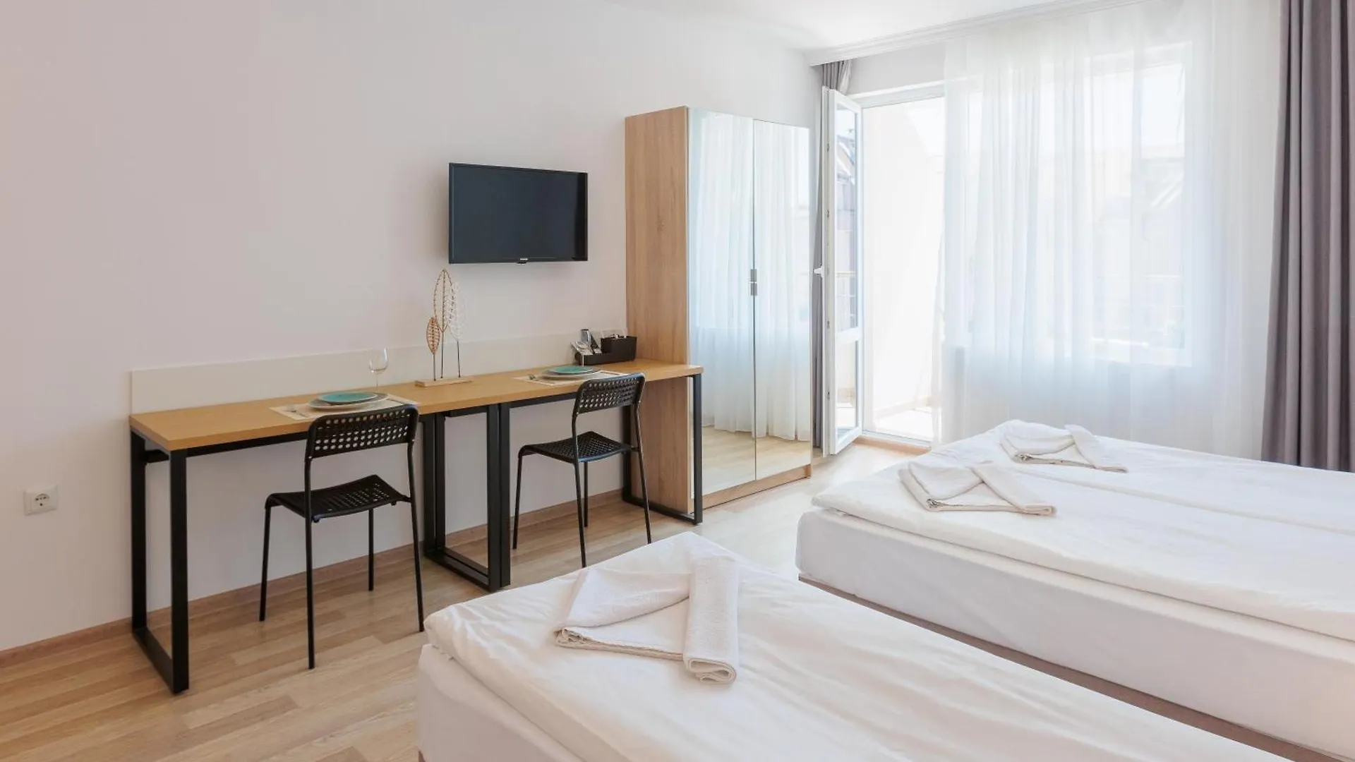 Apartment Flora Studios Sarafovo Burgas