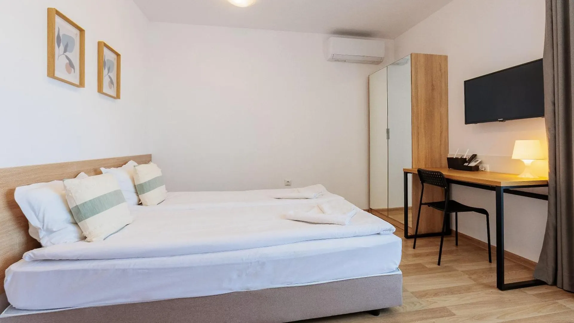 Flora Studios Sarafovo Burgas Apartment