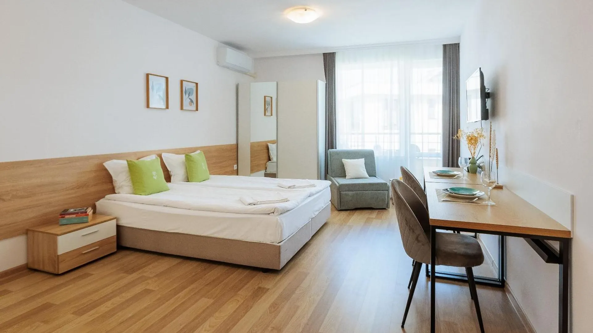 Flora Studios Sarafovo Burgas Apartment